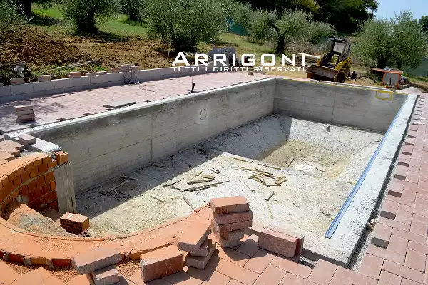 Solidità delle piscine in cemento armato