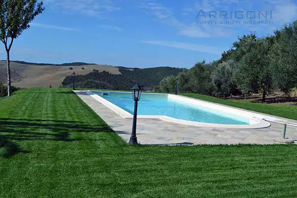 Piscina interrata 10x5 con scala romana,