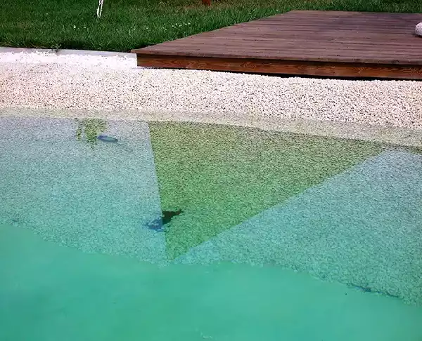 Piscina design bio problemi cedimenti strutturali