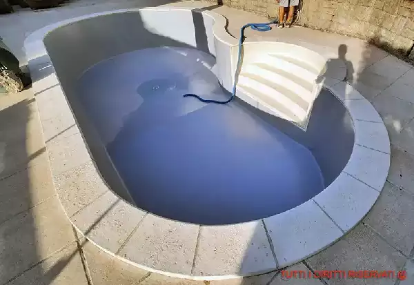 Sostituzione membrana PVC su piscina a fagiolo in lamierino foto 5